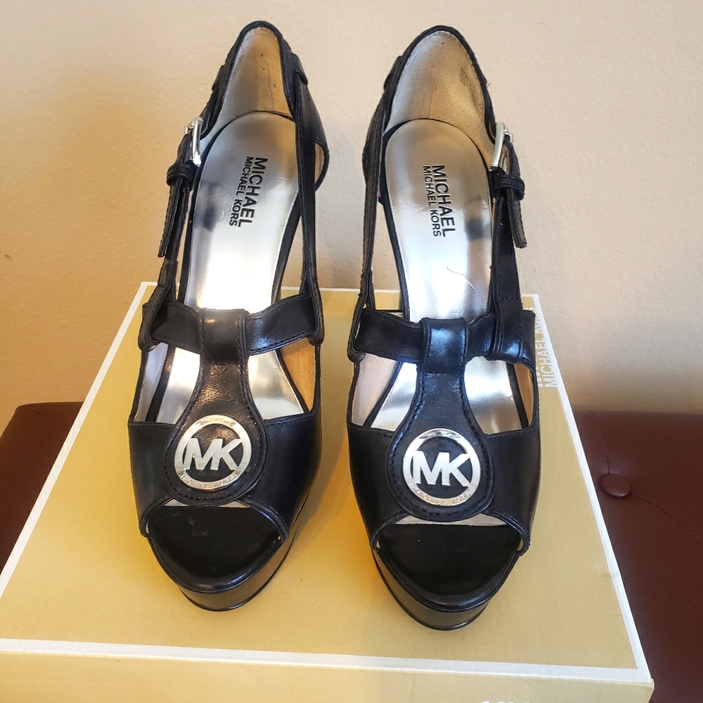 Michael kors sandals